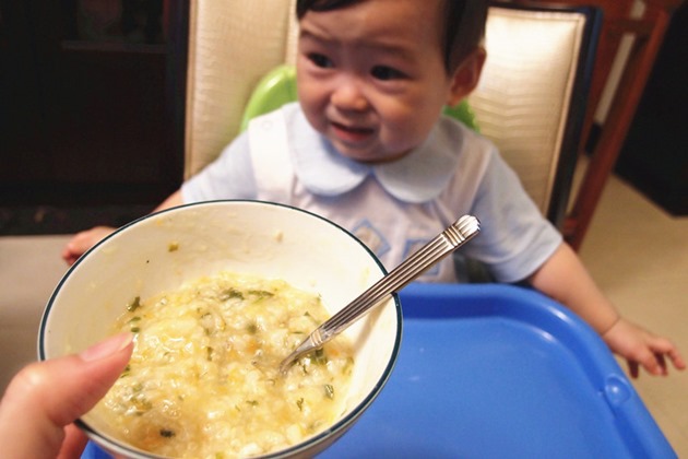 小孩几个月可以吃粥，营养饮食的渐进之路